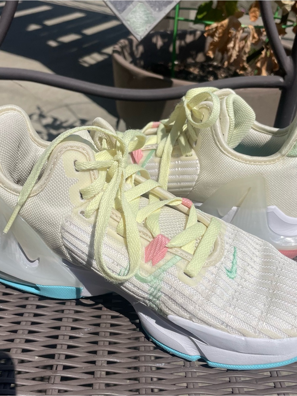 2. Nike LeBron Witness 6 VI Easter Coconut Milk Blue Pink Sneakers 6Y Women 7.5